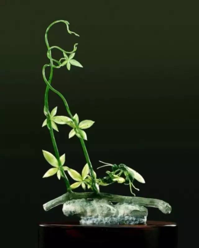 美玉“开花”,艳而不俗