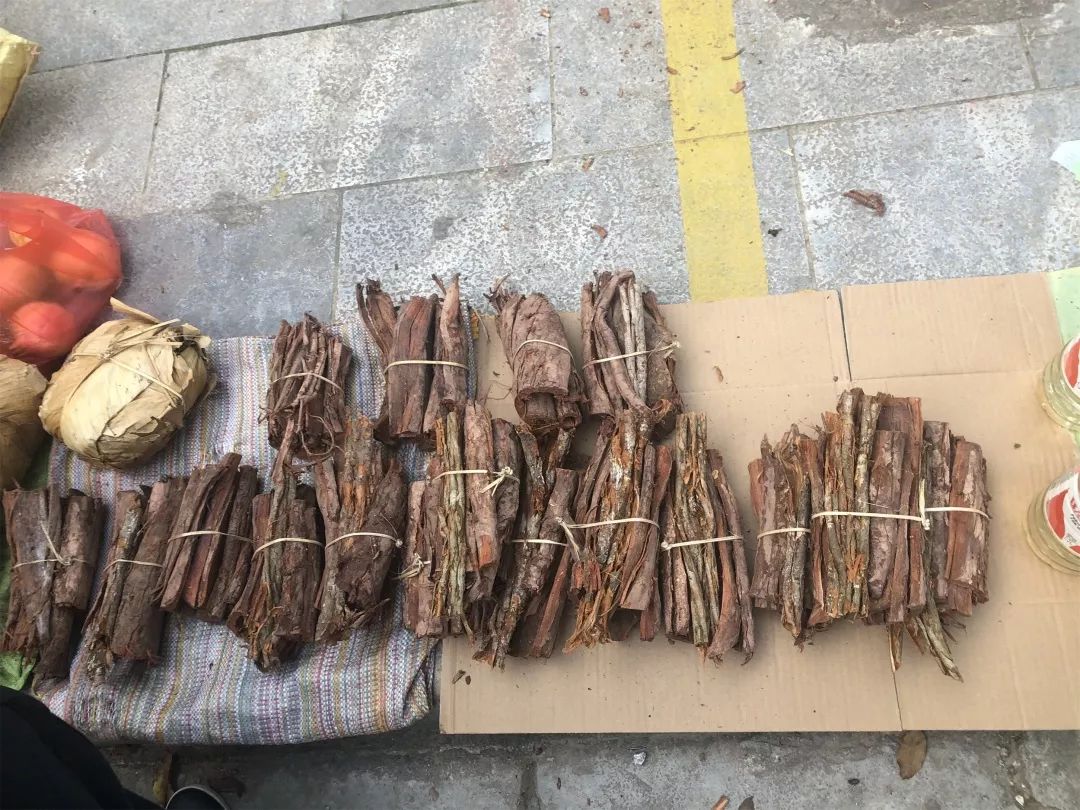 西双版纳傣族赶街视频,勐腊县勐仑镇赶街