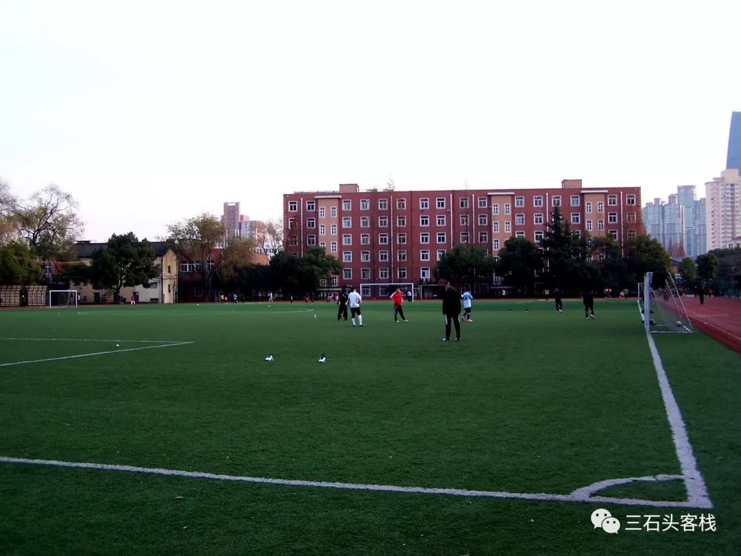 华政的简介,华政的故事