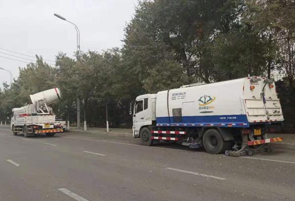 城市美容师暖冬行动,城市美容师坚守岗位扮靓风景