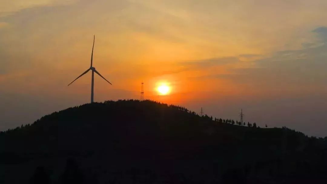 户外迷路时怎么找方向,野外迷路怎么办才最安全