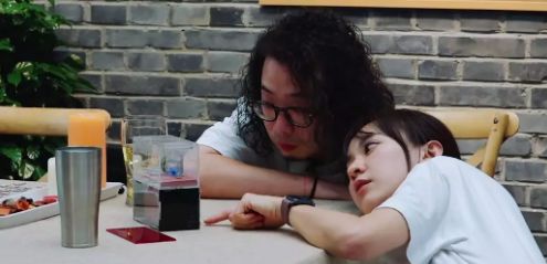 那些嫁给了爱情的女生现在幸福吗,那些嫁给爱情的女人最后怎么样了