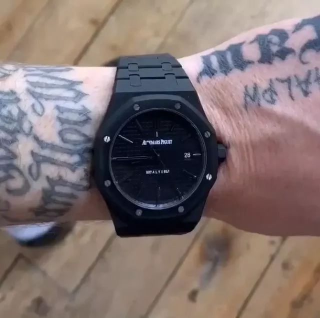 角度刁钻|年轻人第一只“皇家橡树”应该是什么样的？