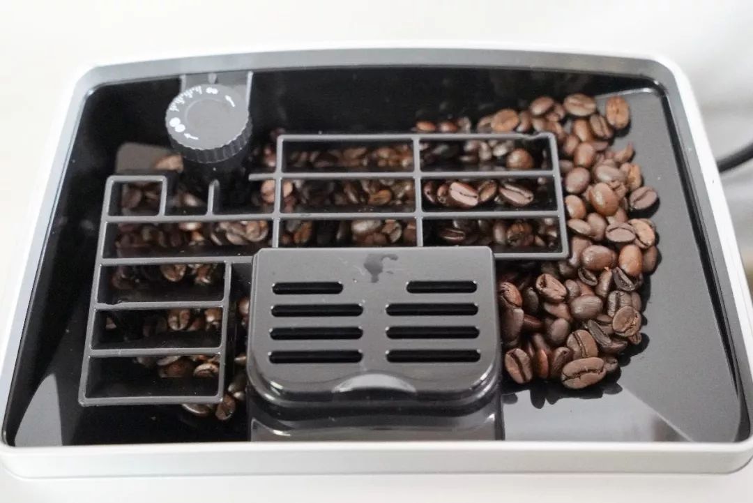 家用入门级的意式咖啡机买什么好,德龙意式半自动咖啡机银骑士测评