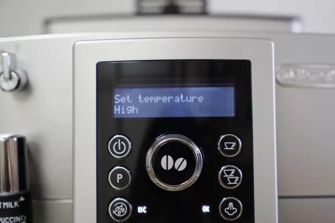 德龙全自动意式咖啡机推荐,摩卡咖啡壶和德龙意式咖啡机比较