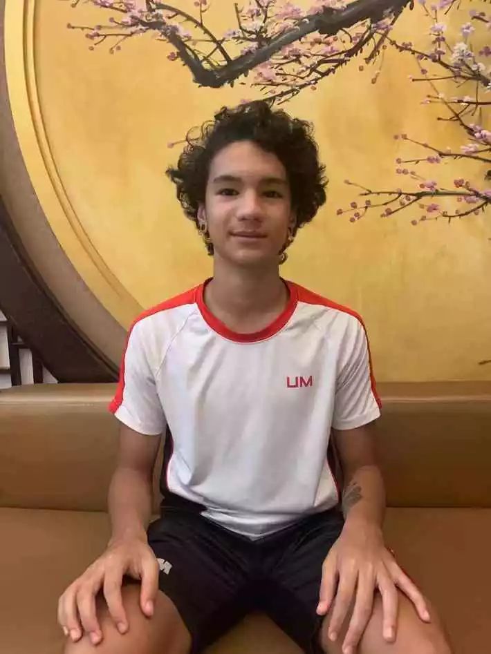 澳门大学中非混血打入德布劳内式吊射：韩国太强了