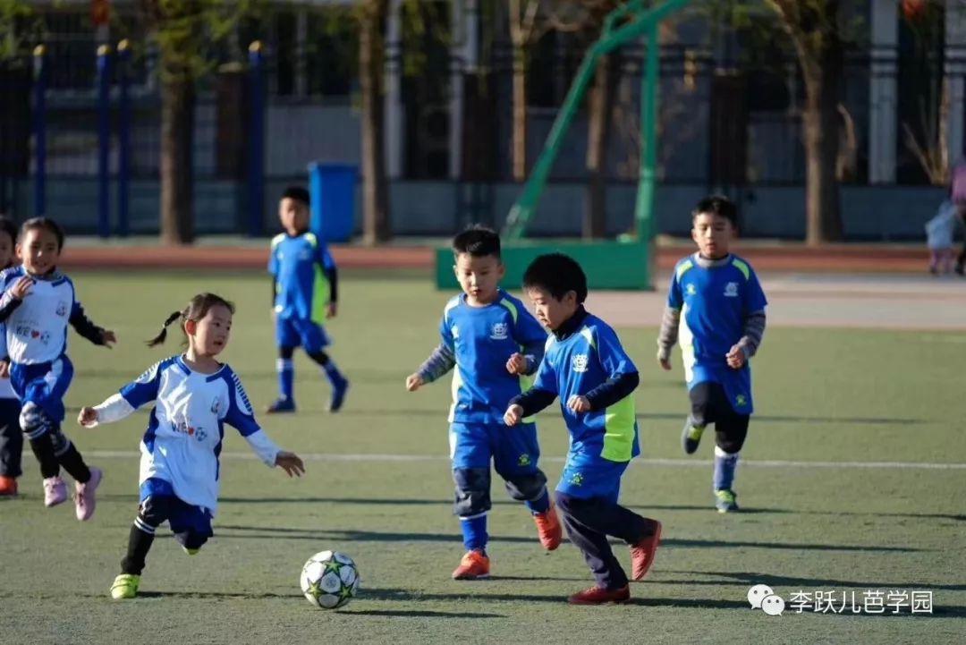 李跃儿芭学园纪录片简短,李跃儿芭学园讲座视频