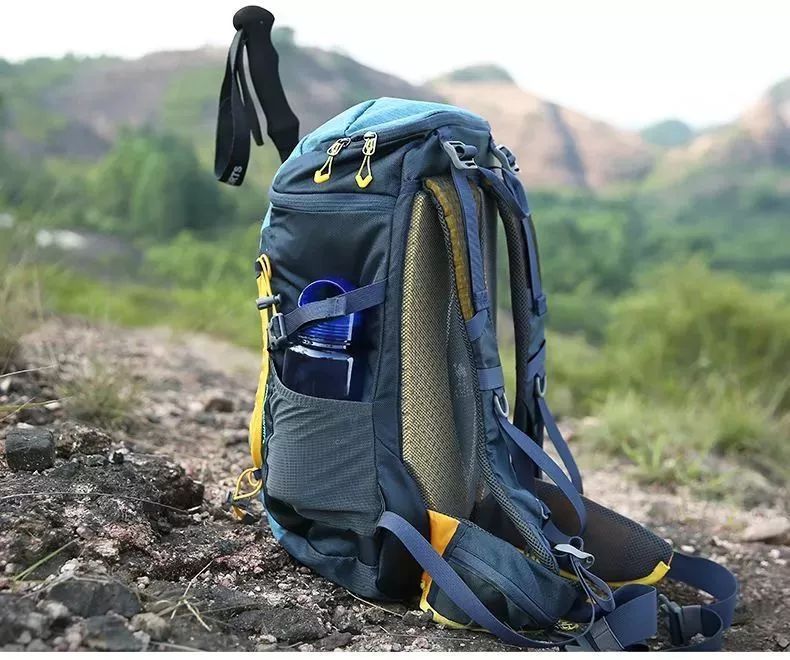 户外帐篷怎么装背包,户外生存背包怎么装