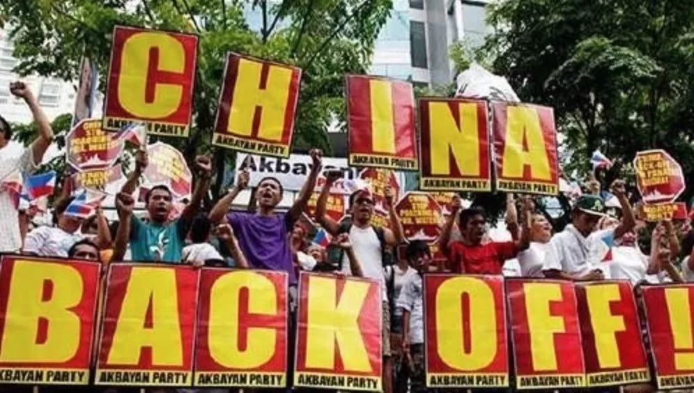 *制抵**成龙，查中国手机，越南想干嘛？