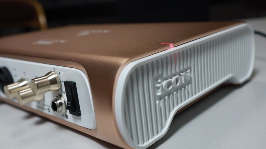 ICON艾肯发布闪耀金VH4直播声卡日前已经上市