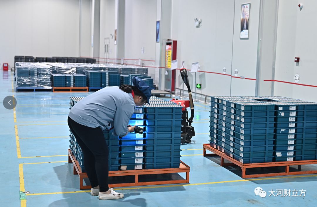 独家回应！深圳比克引发A股“连环雷”，实探郑州工厂|极刻