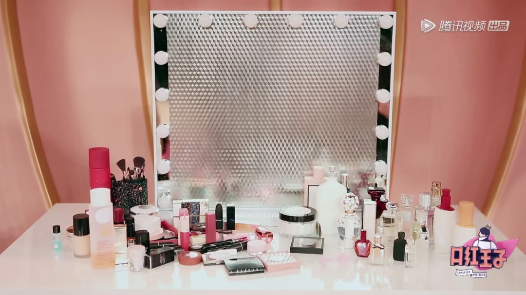 吴宣仪人鱼装背面,吴宣仪美人计舞蹈