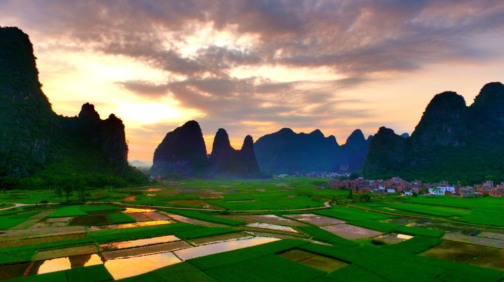 钟山县百里水墨画廊夜景,钟山百里水墨画廊免费攻略