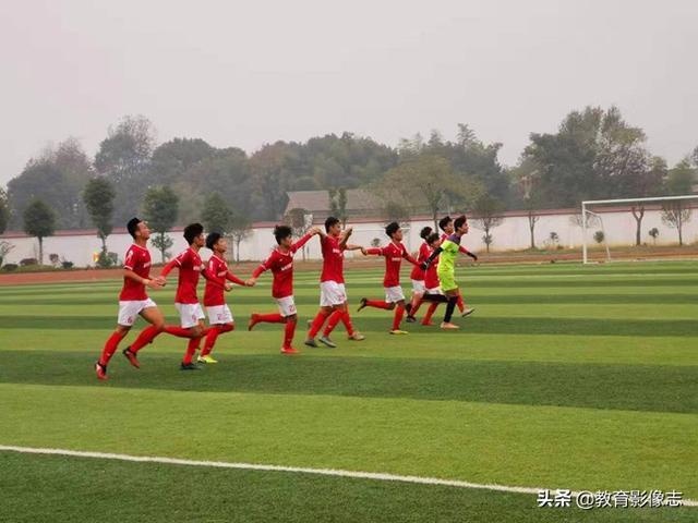 益阳市十三中田径队,益阳市第十三中学足球队
