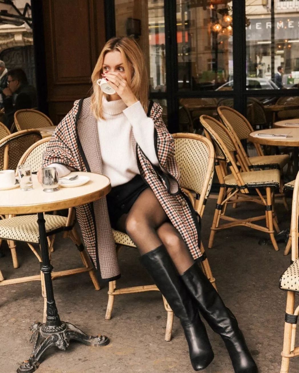 今年冬天最流行的5款靴子,今年流行的靴子都是给粗腿准备的