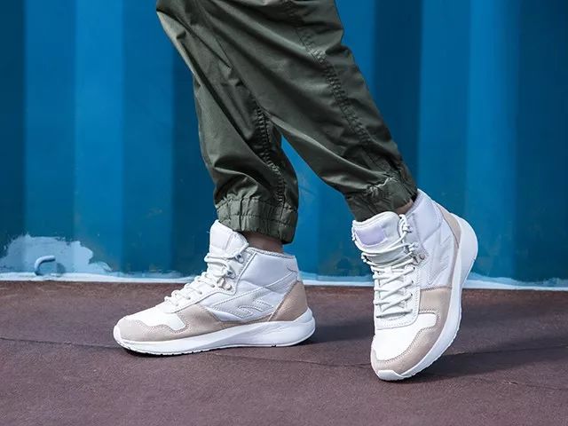 欧美登山鞋,超显高的登山鞋