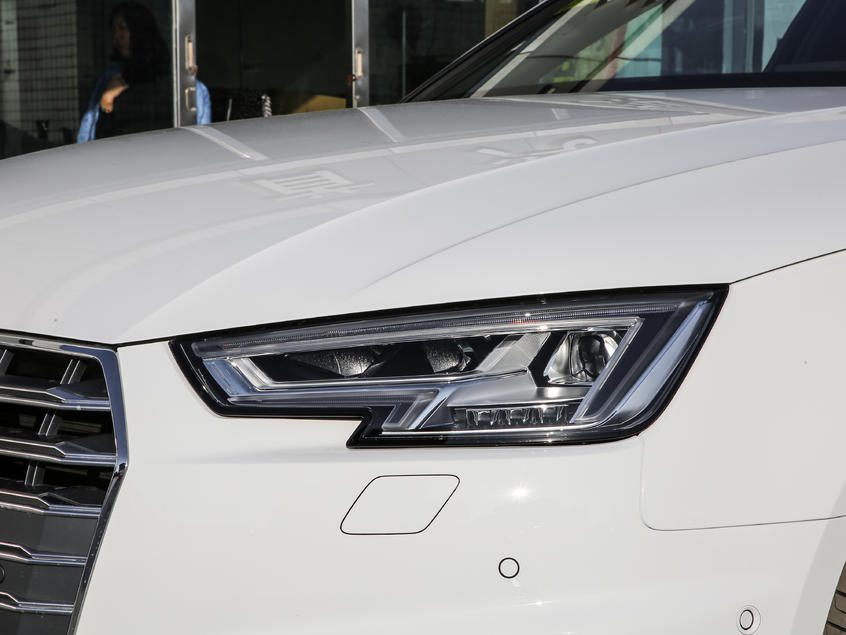 标配10气囊的suv,mkz可变悬挂