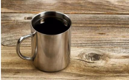 劣质不锈钢水杯对人有什么危害,不锈钢杯与玻璃杯哪个喝水安全