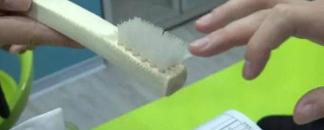 七千多代购的靴子，洗完像假货？刷子的问题？