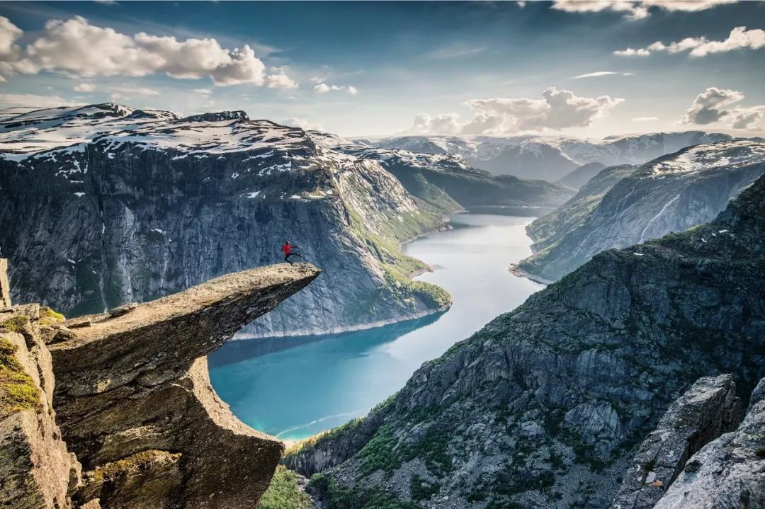 冰雪奇缘是英文电影吗,冰雪奇缘简介视频