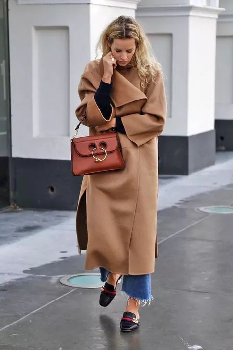 什么牌子的大衣好看又实用,大衣冬季必买的款式不过时