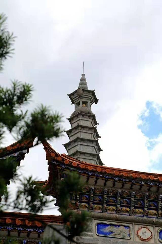 泸沽湖虎跳峡香格里拉怎么坐车,丽江香格里拉泸沽湖虎跳峡