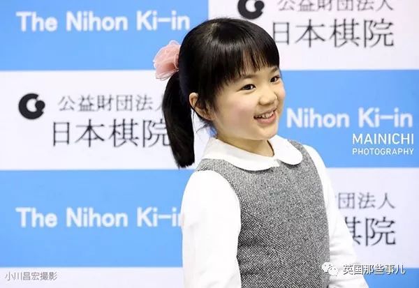 战胜71岁职业九段棋手的10岁围棋少女：这冰霜之瞪过分可爱了啊