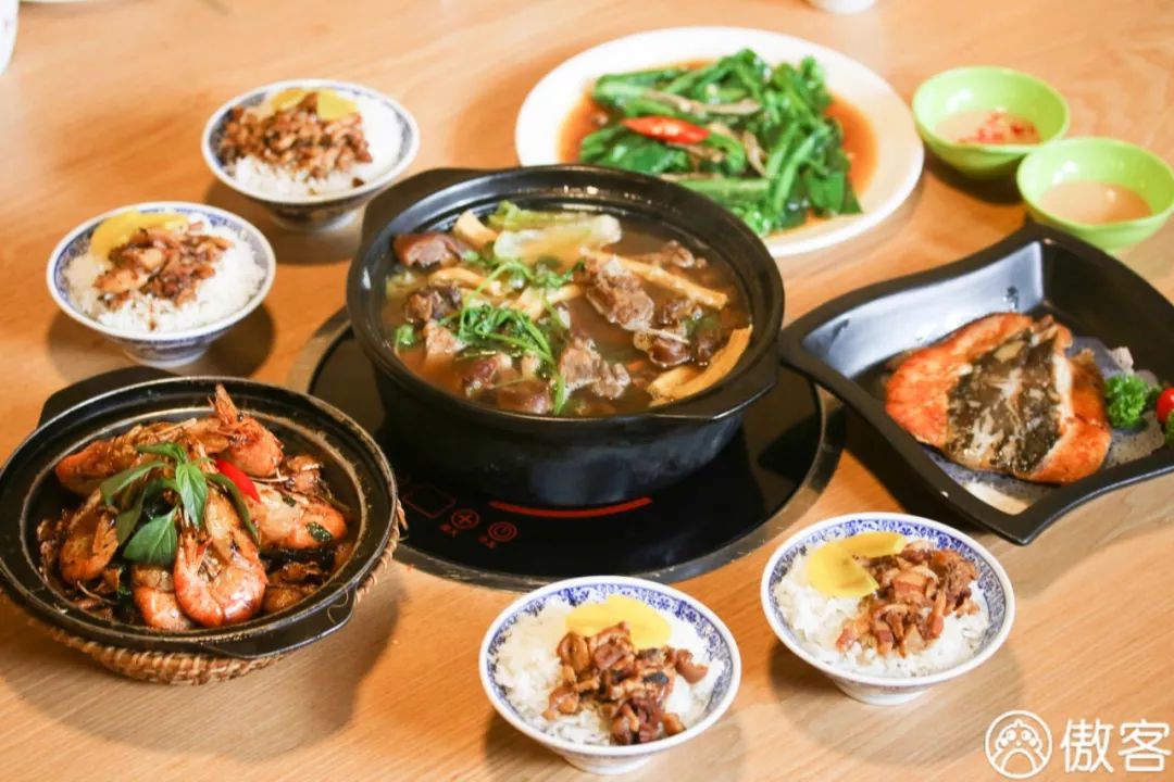 午休狂拍丨开了20年的台湾菜馆,搬迁3次,开到哪食客追到哪