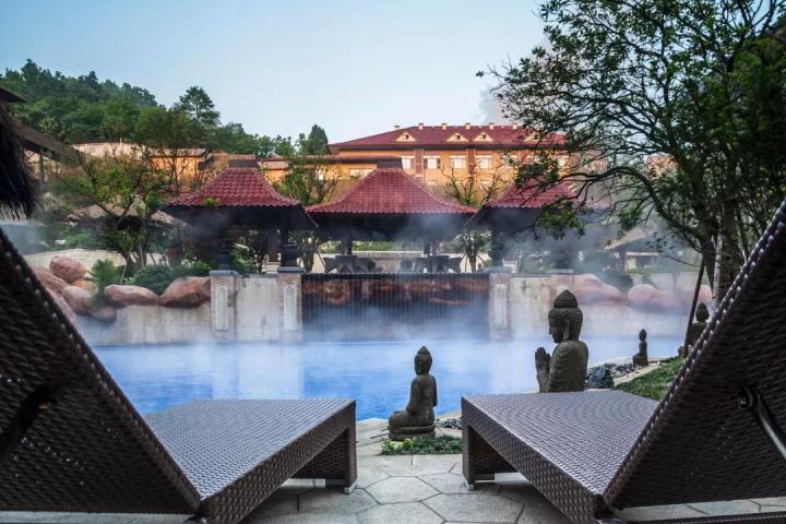 冬天泡温泉怎么不冷,冬天如何去室外泡温泉