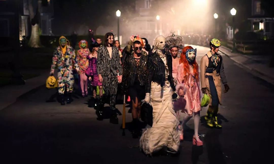 这次，我们为大家揭示那些深刻影响过我们的事物是什么？