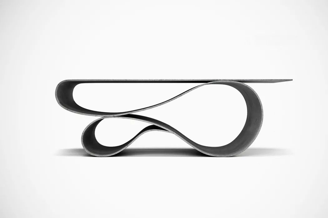 易烊千玺和王俊凯拍视频开盲盒,易烊千玺和王俊凯拆盲盒