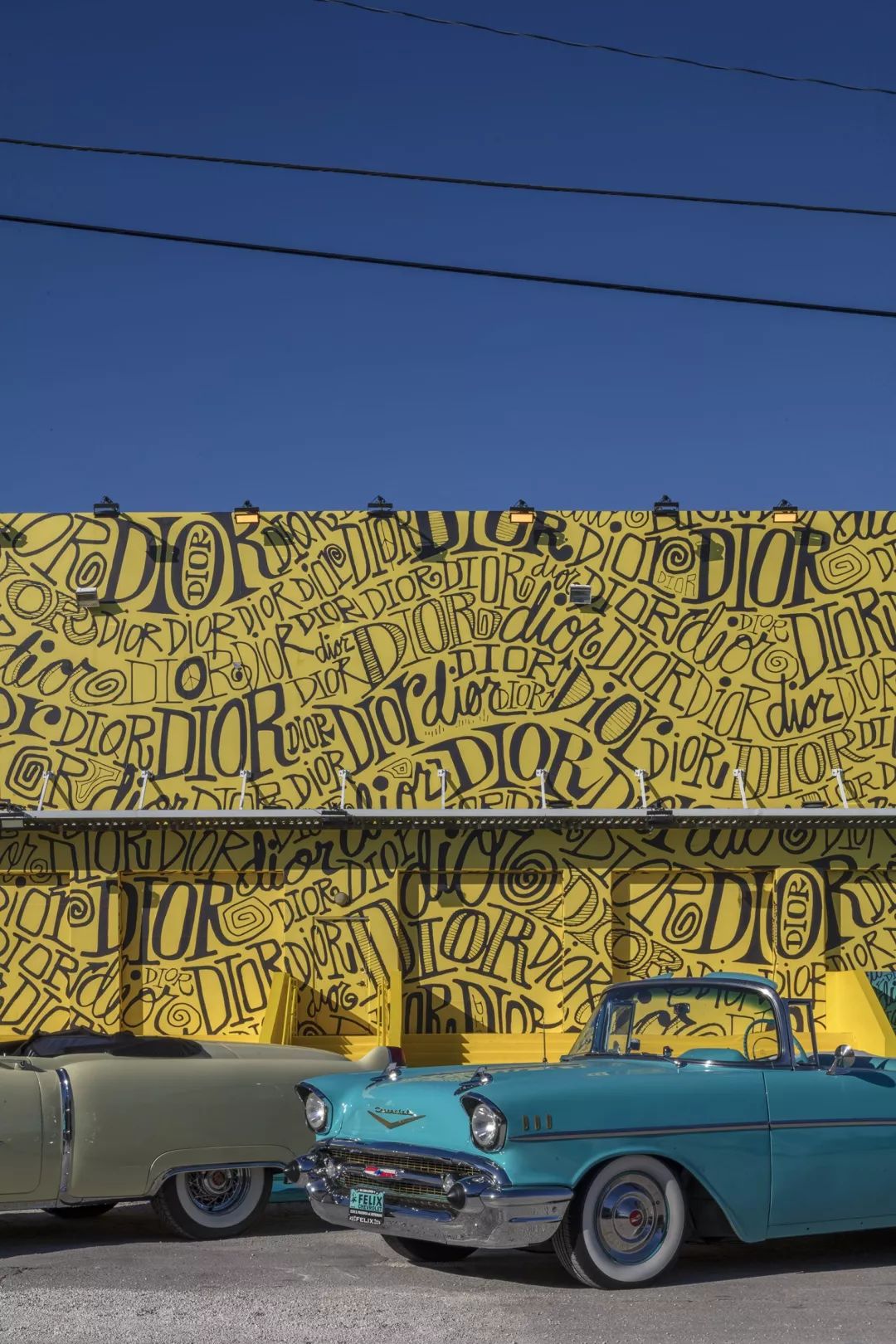 年末跨界合作狂潮｜吃的穿的用的中国的外国的各种联名各种抢钱