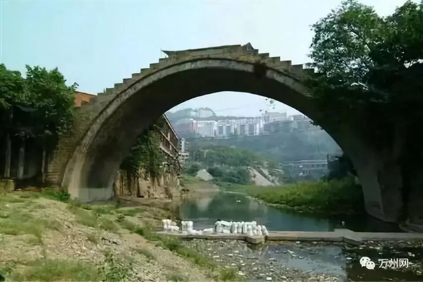 四线城市有立交桥吗,中国桥都之称的城市