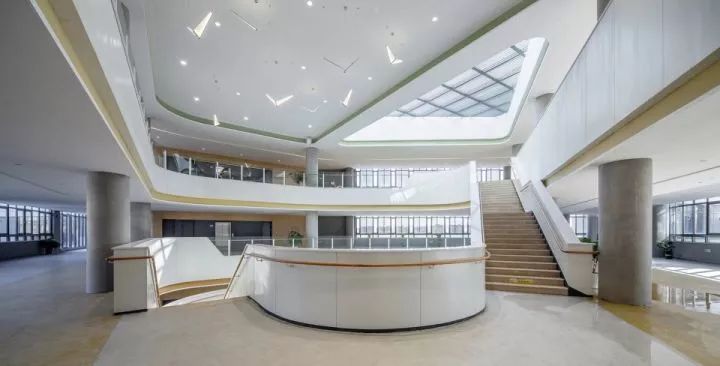 拒绝“千校一律”,浙大教院附中完成漂浮立体校园