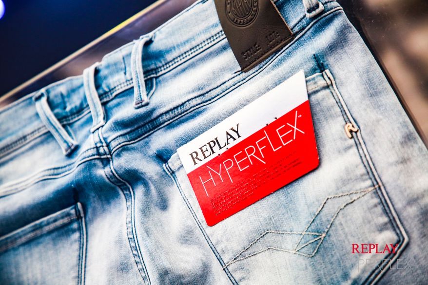 范丞丞同款运动鞋和王菲的“一见钟情”能否让你动心？