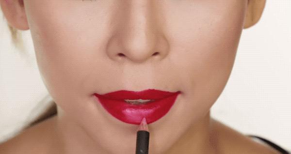 羡慕霉霉的30岁，涂上红唇就能美成全场最佳