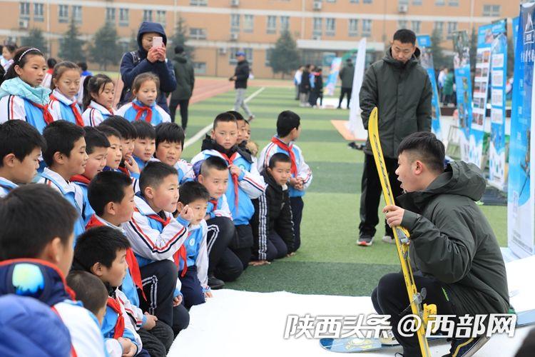 冰雪运动跨过山海关走进全国各地,冰雪运动进社区