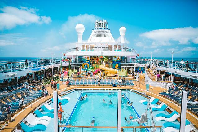 缱绻冬日，一场关于夏日游轮的狂欢礼赞