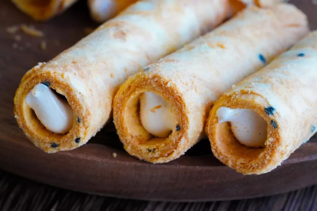 夹心牛轧糖蛋卷,手工牛轧糖雪花酥最简单