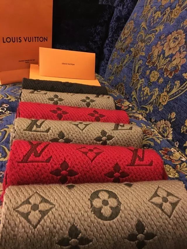 lv真假围巾辨别最快的方法,lv围巾真假鉴定新水洗标