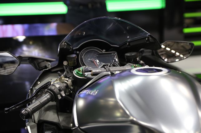 最新川崎zx10r评测,川崎zx-10r2021款摩旅