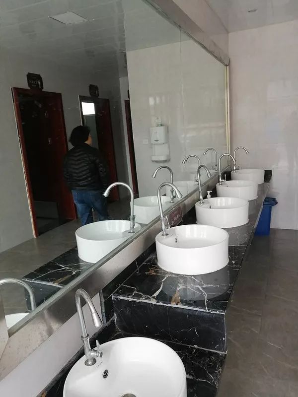 这一次，头条留给——衢州的56个厕所！