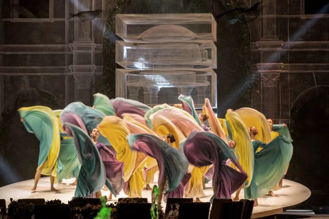 前院办婚礼后院摆酒席,这才是婚礼真正应该有的样子