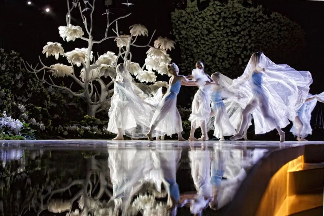 前院办婚礼后院摆酒席,这才是婚礼真正应该有的样子