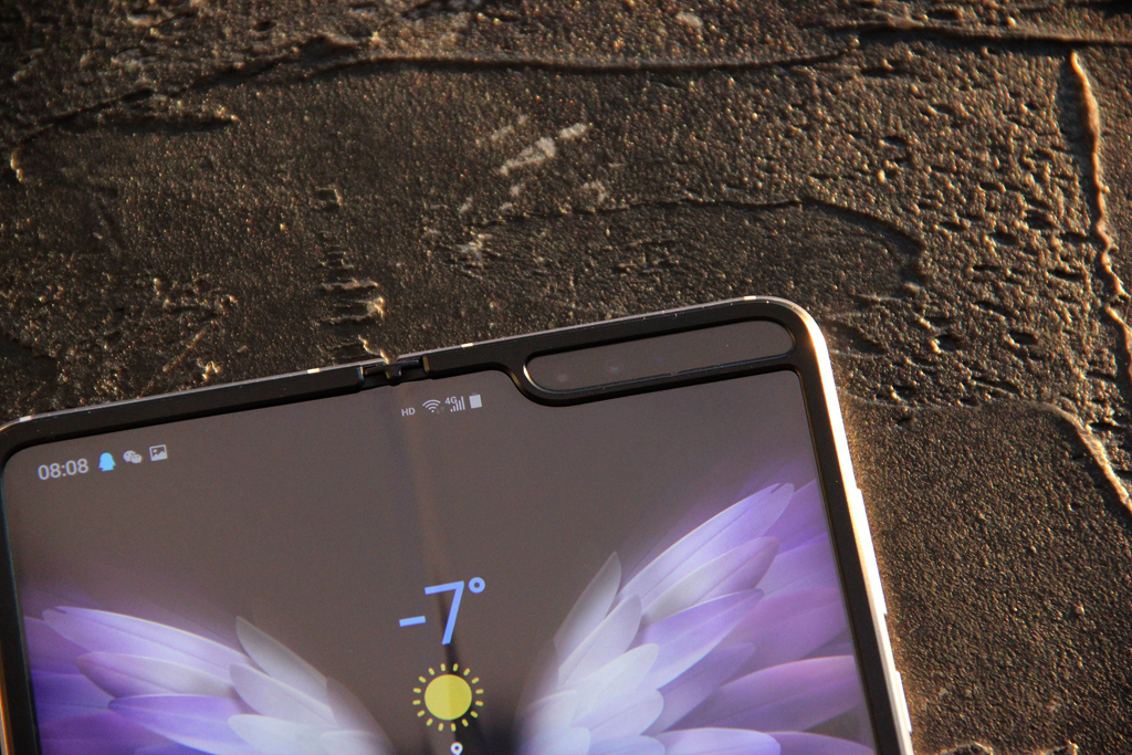 三星折叠屏w23flip5g版,心系天下三星w205g折叠屏手机