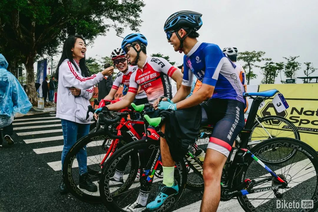 妈祖脚下冷雨战2019环大湾区自行车赛汕尾总决赛