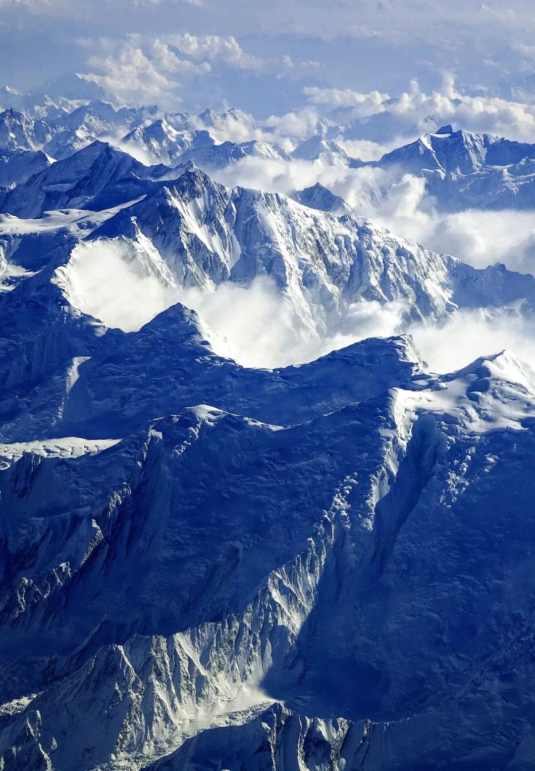 5000公里的国家,5000公里外看地球