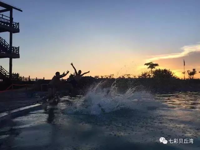 七彩贝丘湾海滩,七彩贝丘湾攻略