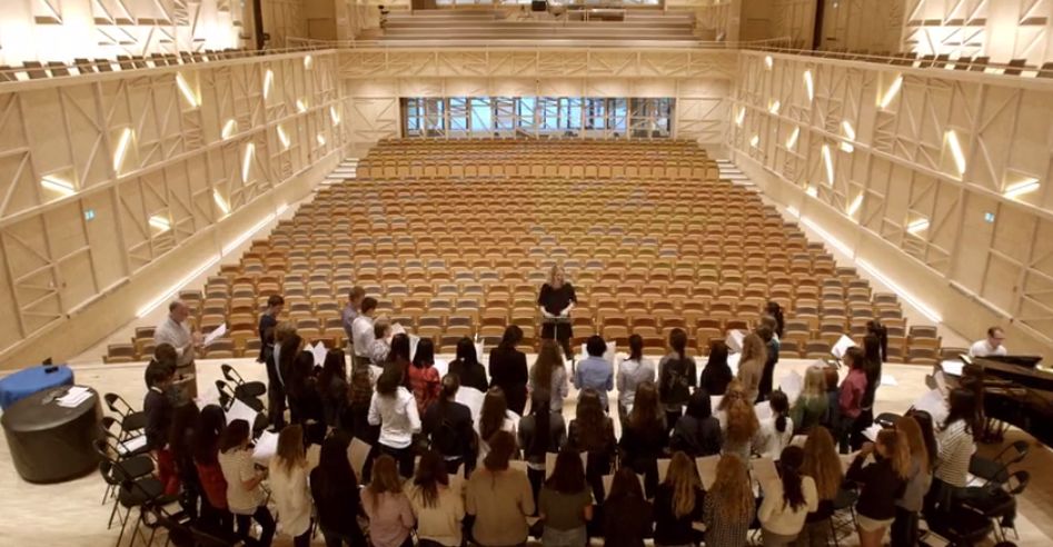 赵文卓女儿在英国上的高中,赵文卓女儿上的是职业学校吗