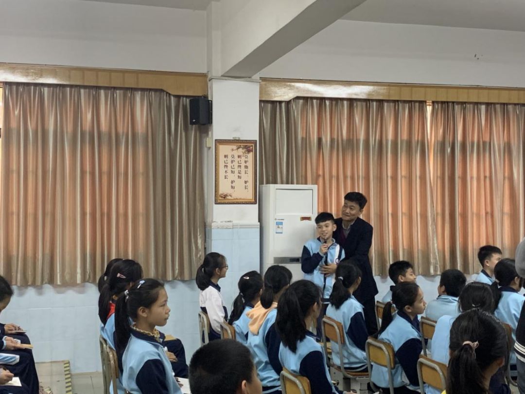 怎么克服内心恐惧症和自卑心理,自卑心理该怎么样改善